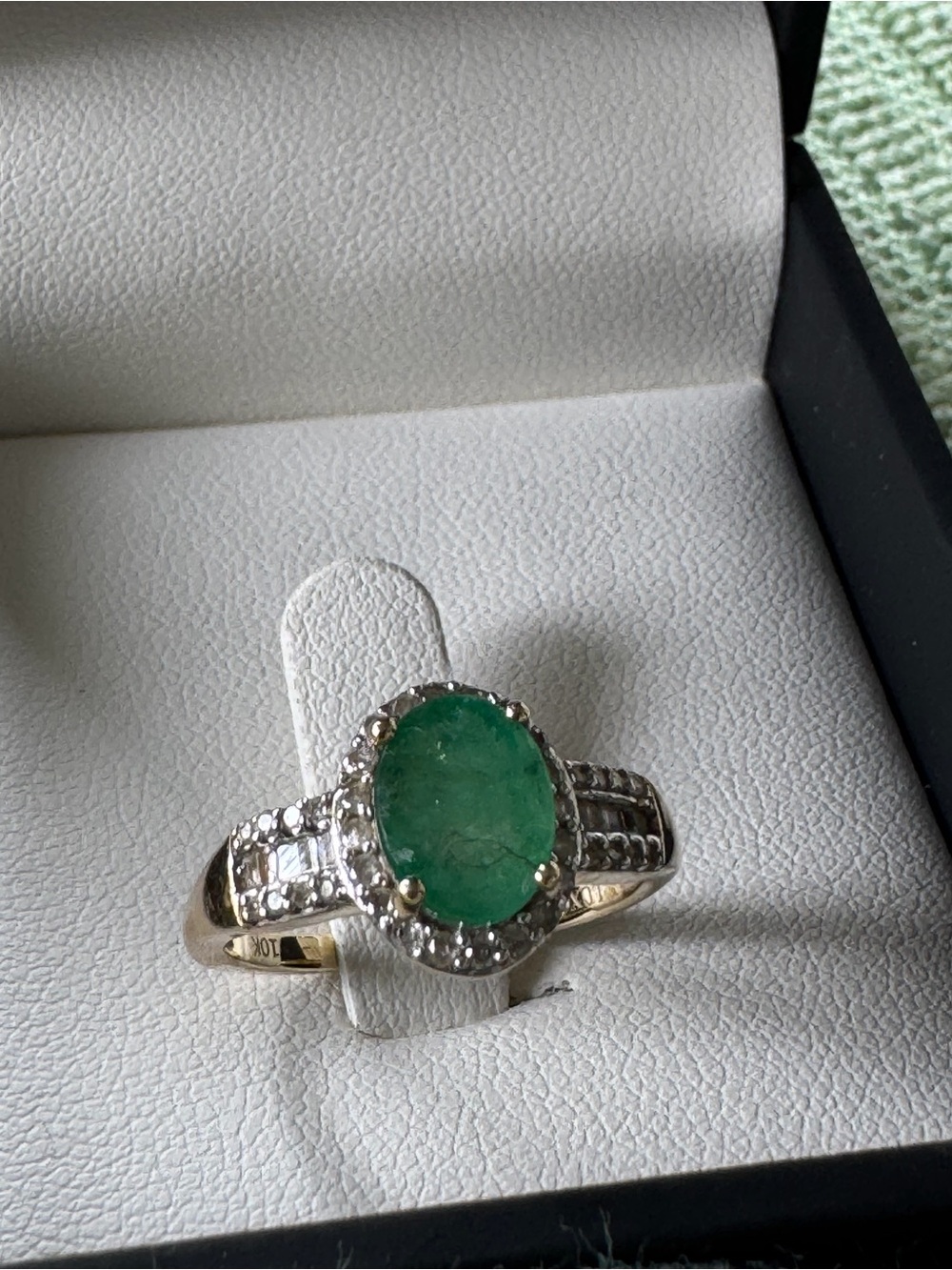 oval Zambian emerald 10k yel gold